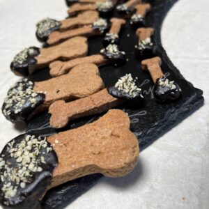 iced bone shaped dog treats 6pk